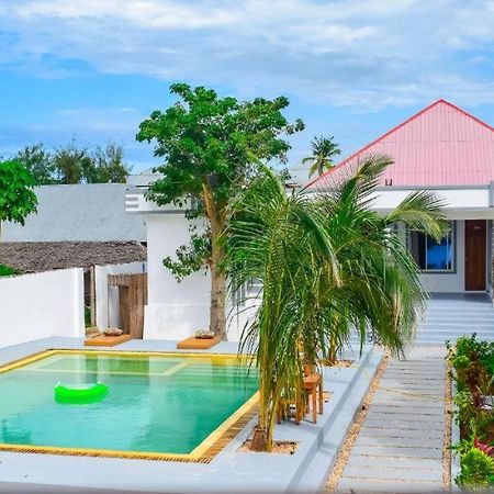 Tolo Tolo Resort Нунгви Экстерьер фото