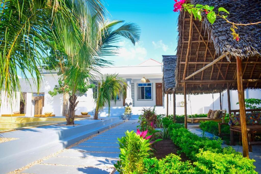Tolo Tolo Resort Нунгви Экстерьер фото
