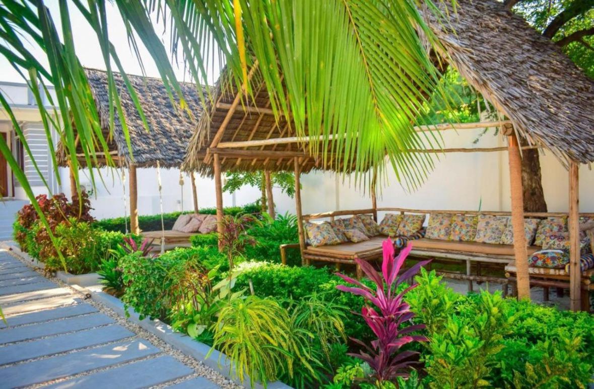 Tolo Tolo Resort Нунгви Экстерьер фото